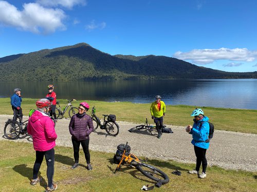 Beautiful stops at Lake Kaniere