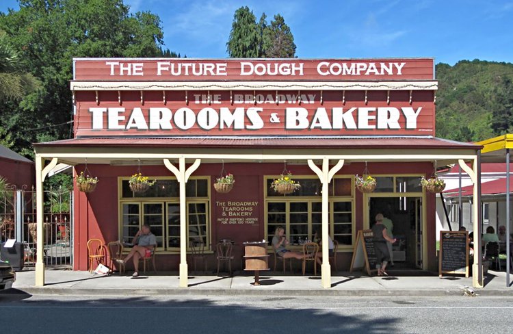 Broadway tearooms.JPG