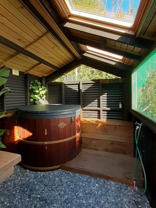 Cedar Hot Tub.jpg