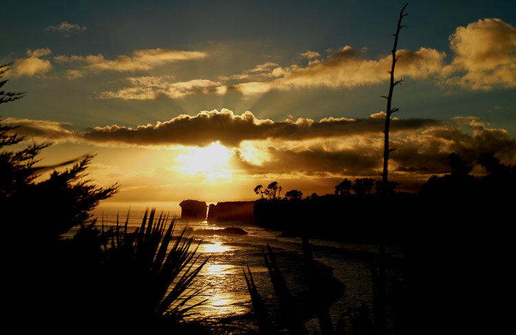 Early Morning Sun Rays Over Cape Foulwind, Westport, NZ 2012 7896WPL.jpg