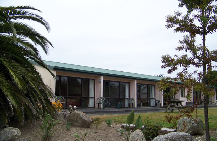 Karamea Village Hotel