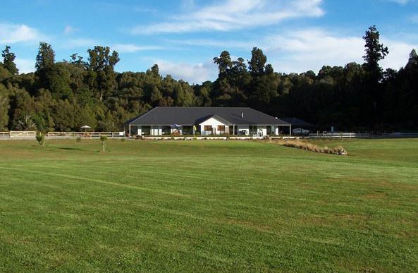 Lake Brunner Long House