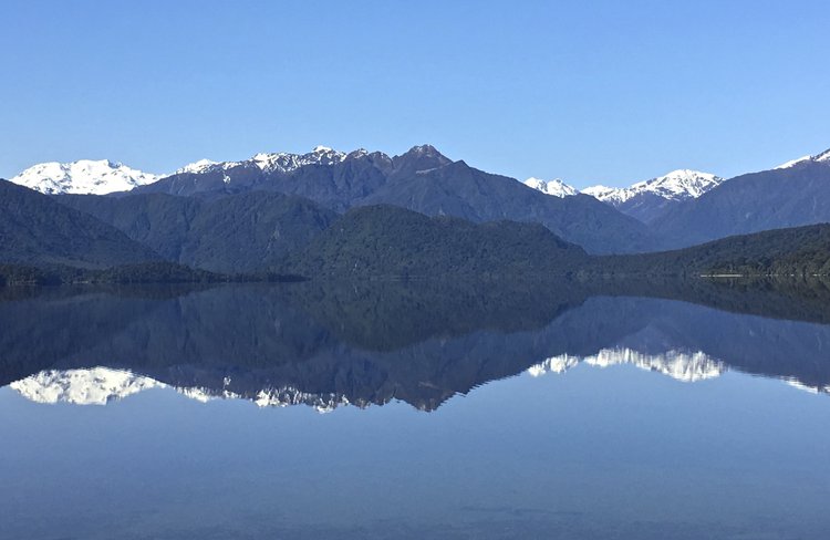 Lake Kaneire (refrection).JPG