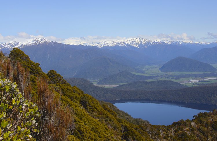 Lake Kaniere mountain view.jpg