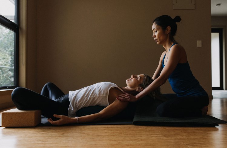MaruiaRiverRetreat_Wellbeing_PrivateYogaSession.jpg
