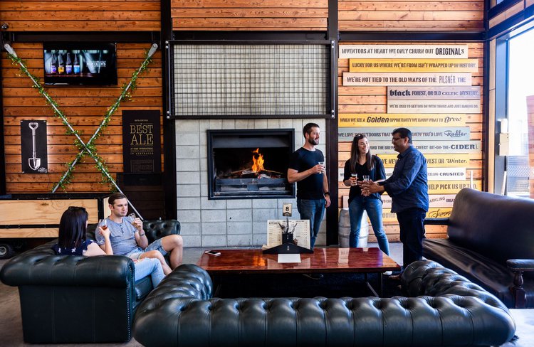 Monteiths-Brewing-Co-Lounge.JPG