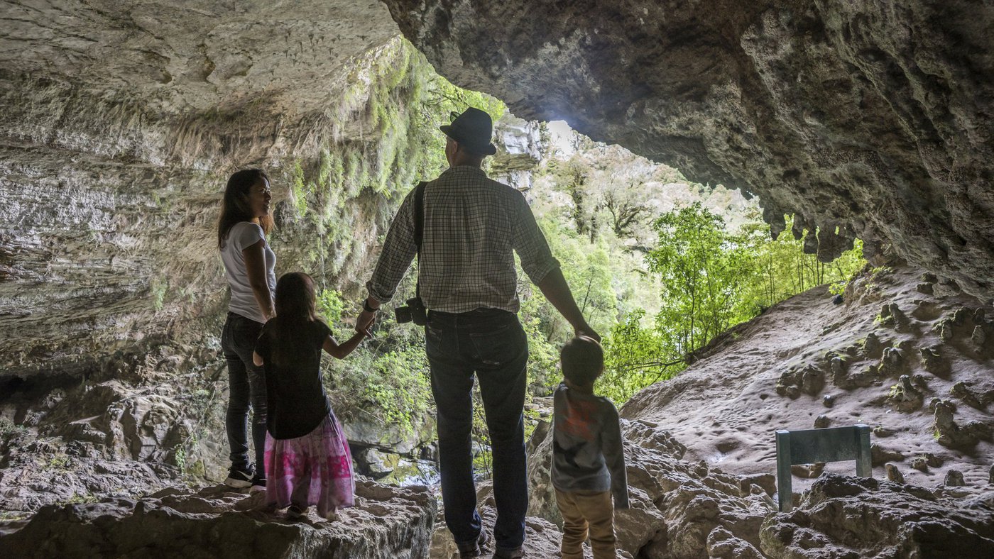 family-Oparara-Arches,-West-Coast-20-(credit-Stewart-Nimmo)-large.jpg