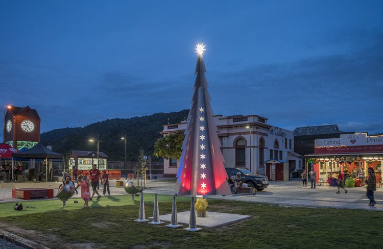 Greymouth town square at night