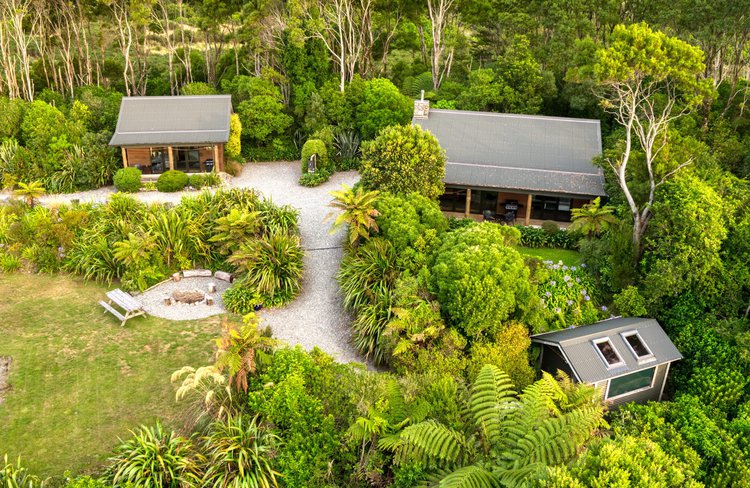 Paparoa Beach Hideaway