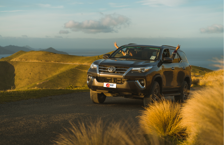 Explore New Zealand with Ezi Car Rental