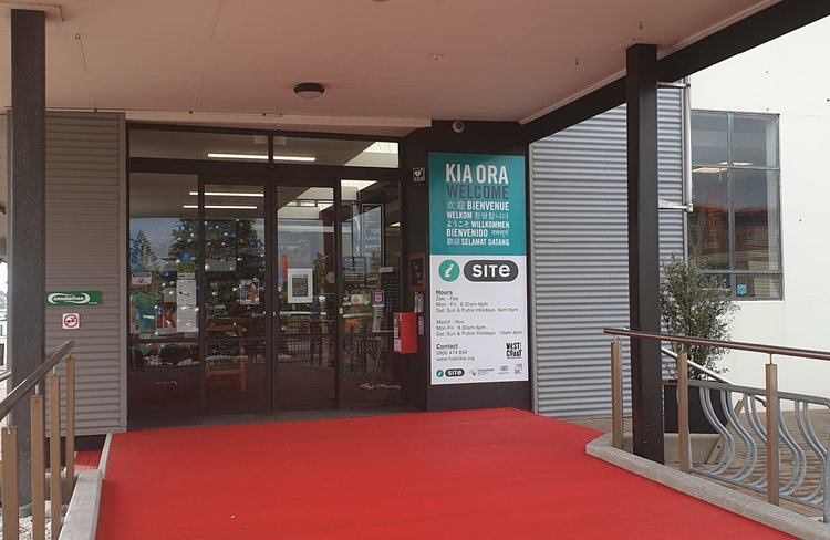 Hokitika i-SITE front entrance