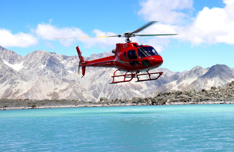 Precision helicopters Hokitika, thumbs up lake.