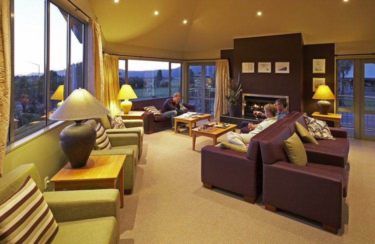 Distinction Hotel Fox Glacier Guest Lounge