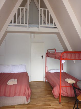 En-suite Chalets with Shower & Toilet