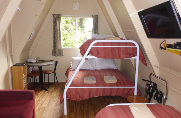En-suite Chalets with Shower & Toilet