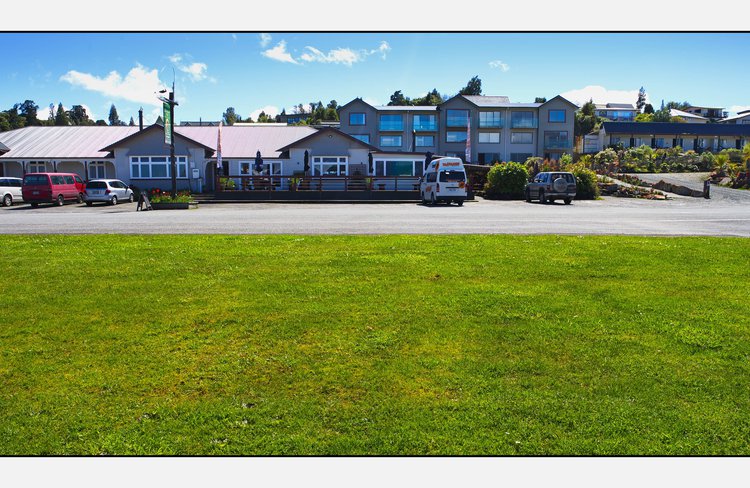 Hotel Lake Brunner