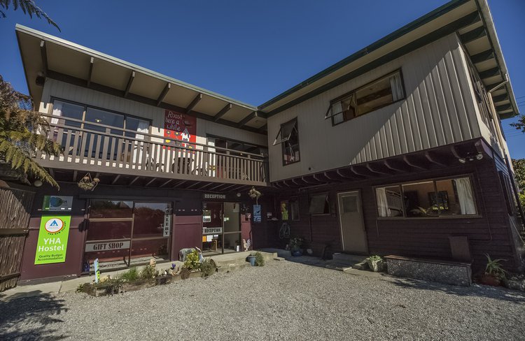 YHA Hokitika Birdsong