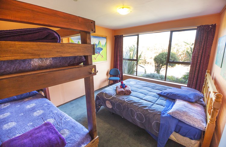 YHA Hokitika Birdsong