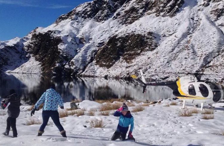 For the Ultimate day out in the snow, let us take you to remote Glaciers and Mountain lakes.