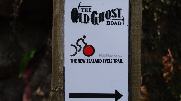 Hike n Bike Shuttle logo