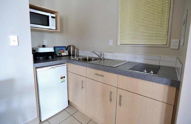 Bella Vista Motel Fox Glacier - Family Unit Kitchen