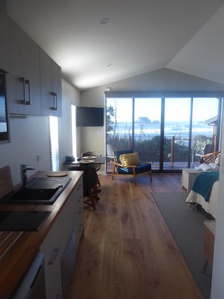 Beach Studio 2 with breakers and Wall Island view