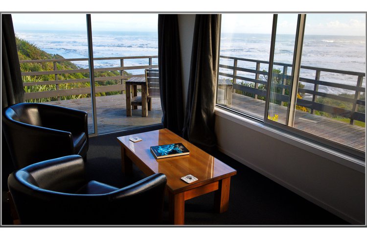 Breakwater suite room with views to Tasman Sea